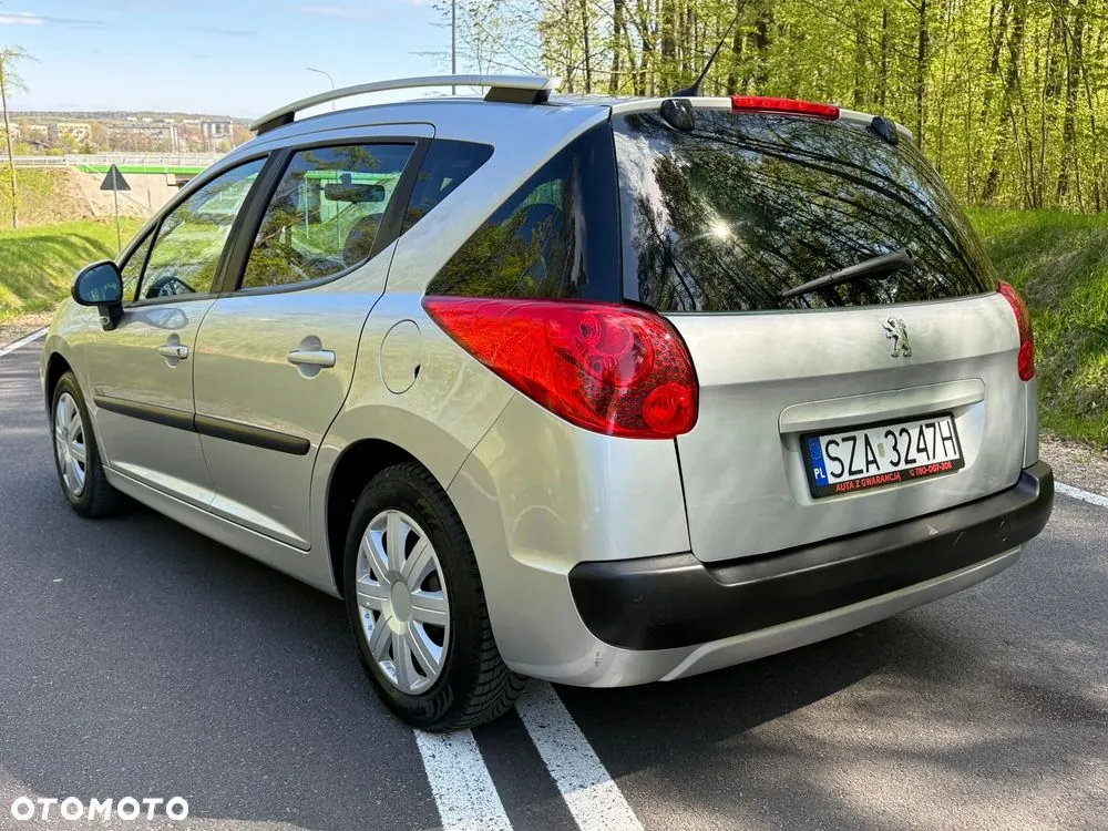 Peugeot 207 2009 photo 5