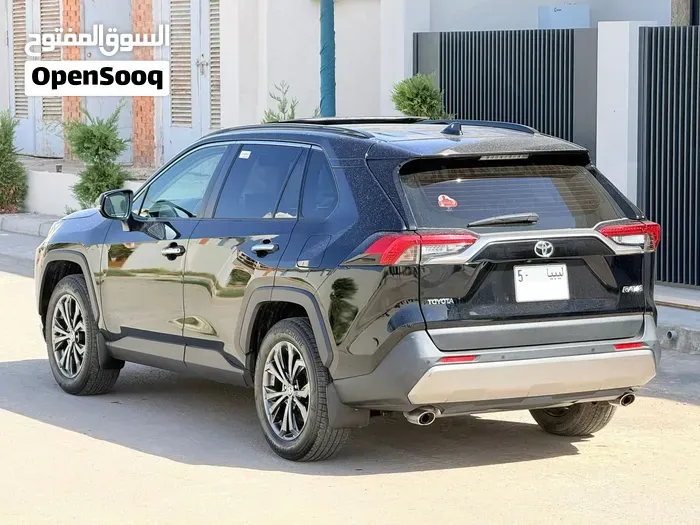 Toyota Rav 4 2025 photo 3