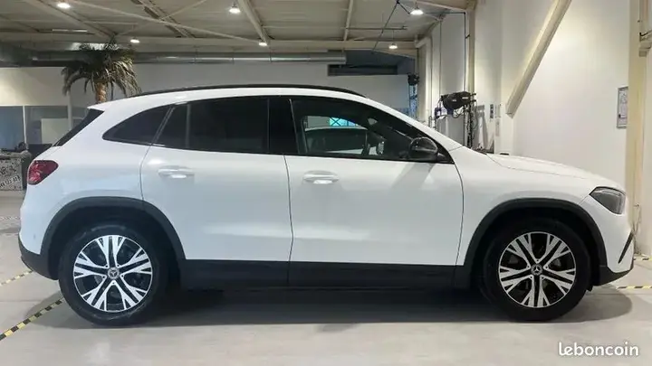 Mercedes-Benz Gla 2025 photo 4