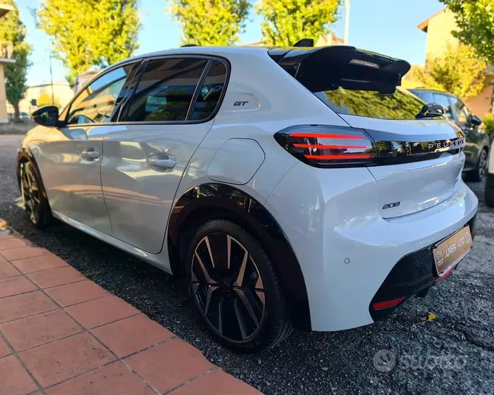 Peugeot 208 2026 photo 4