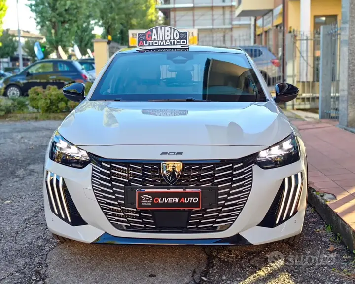 Peugeot 208 2026 photo 2