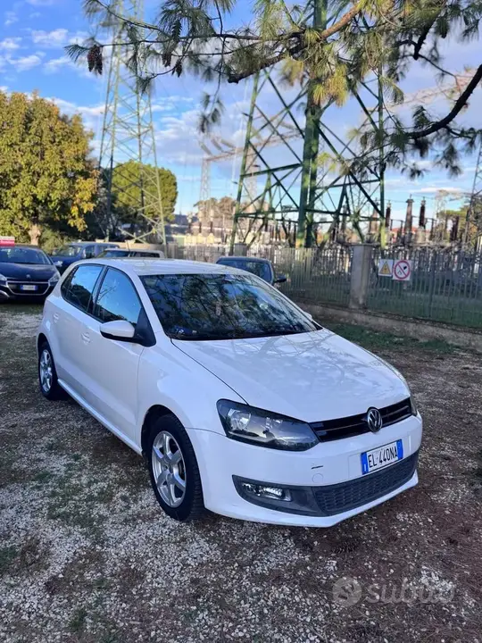 Volkswagen Polo 2014 photo 2