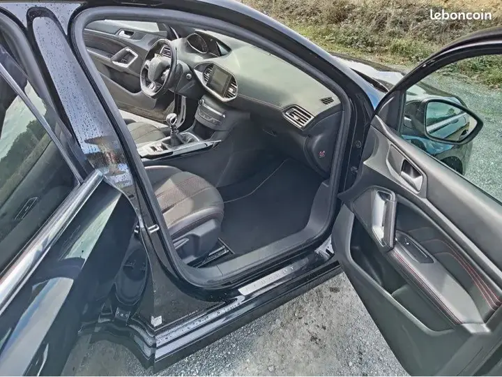 Peugeot 308 2018 photo 3