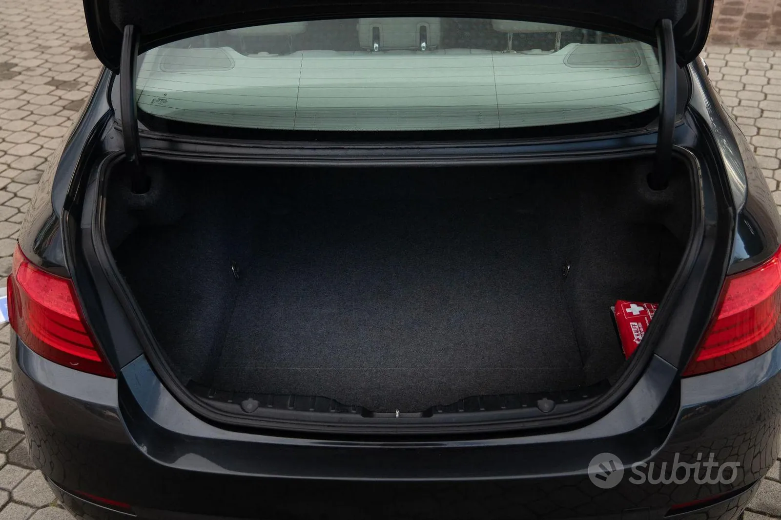 BMW 523I 2011 photo 5