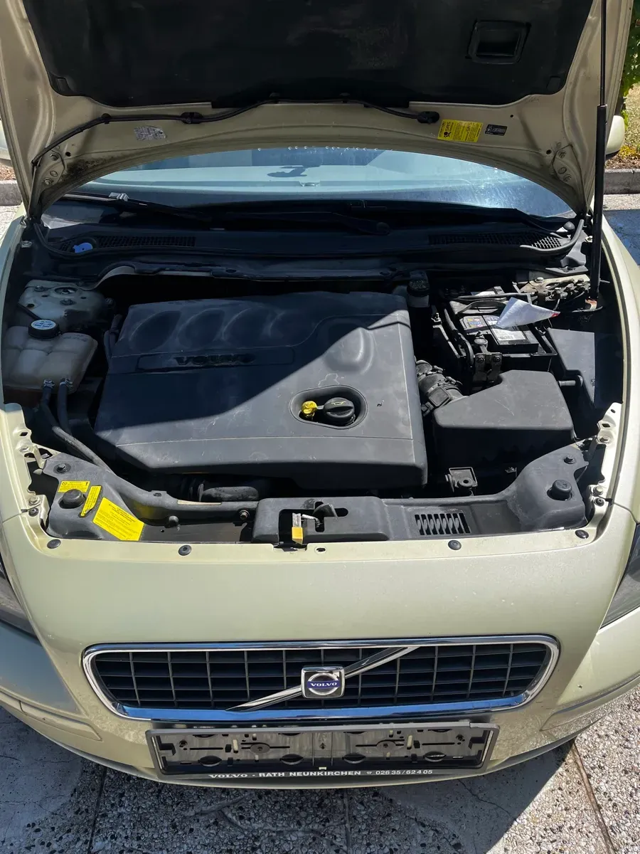 Volvo S40 2004 photo 2