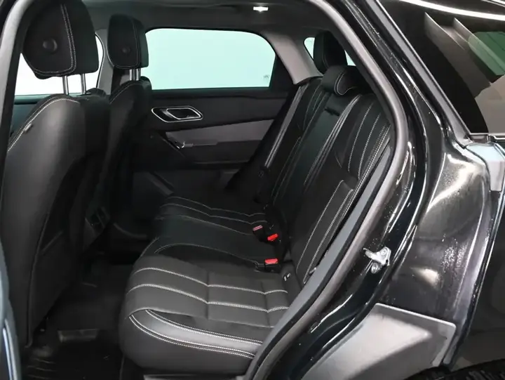 Land Rover Range Rover Velar 2023 photo 4