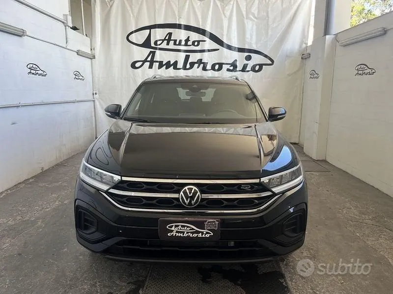 Volkswagen T-Roc 2023 photo 2