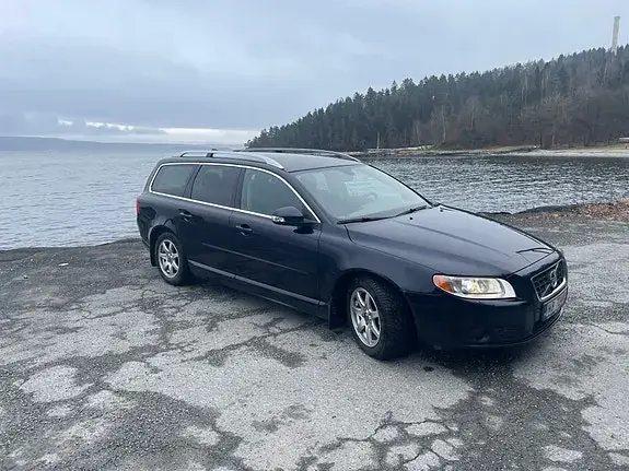 Volvo V70 2011 photo 2