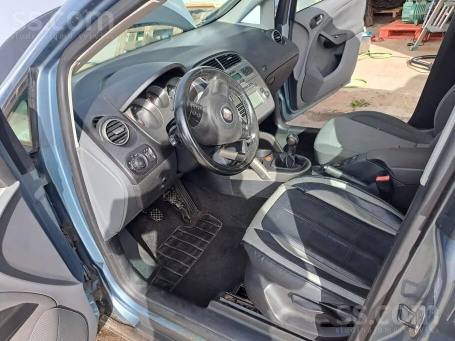 Seat Toledo 2005 photo 2