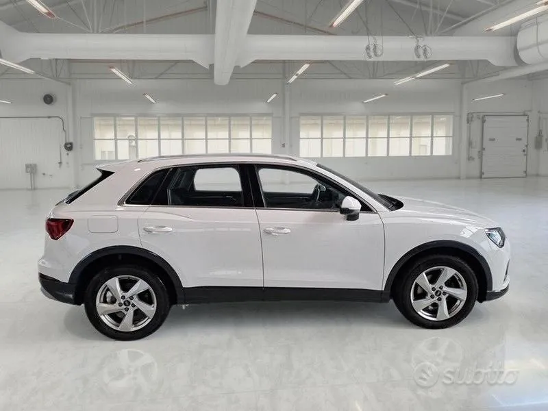 Audi Q3 2023 photo 3