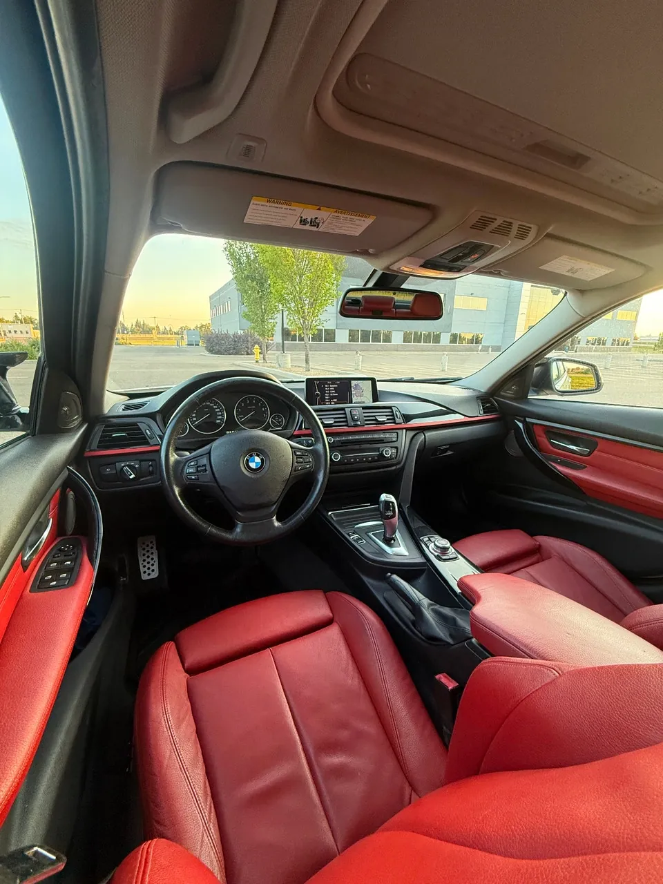 BMW 320I 2012 photo 4