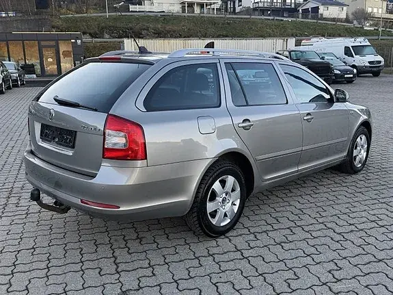 Skoda Octavia 2013 photo 3