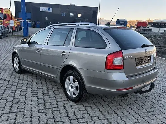 Skoda Octavia 2013 photo 4