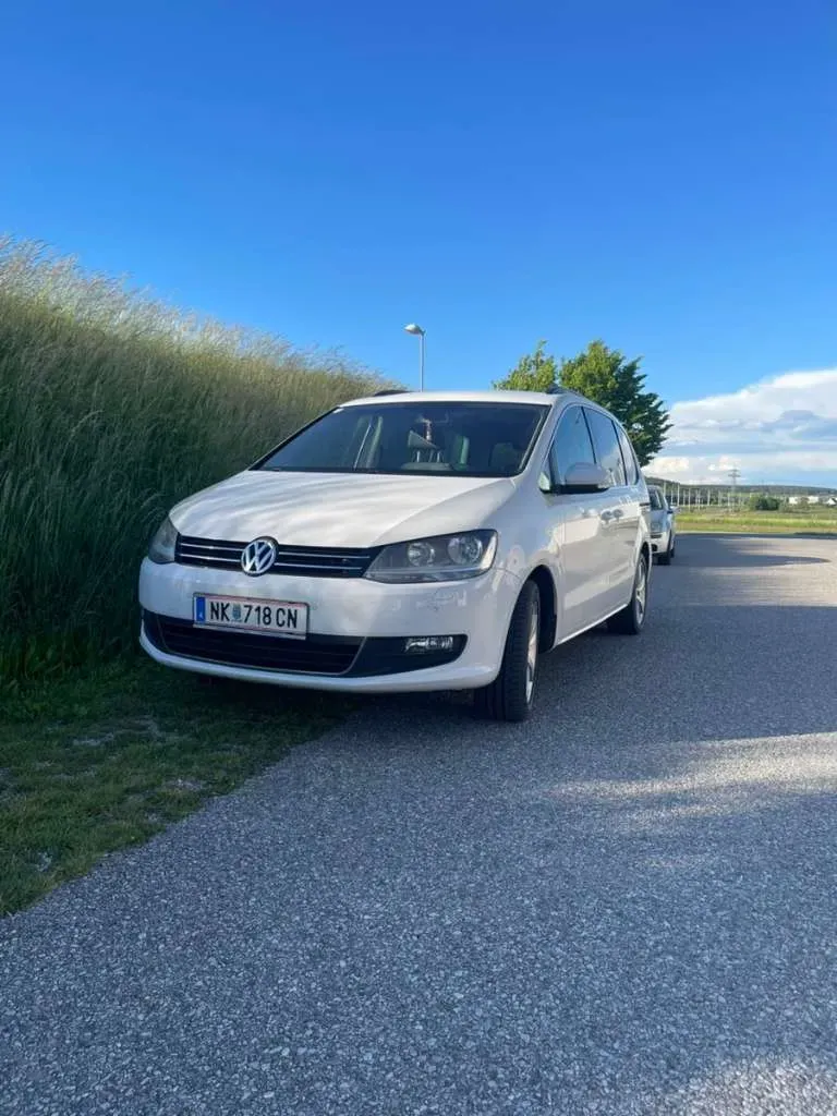 Volkswagen Sharan 2011 photo 2