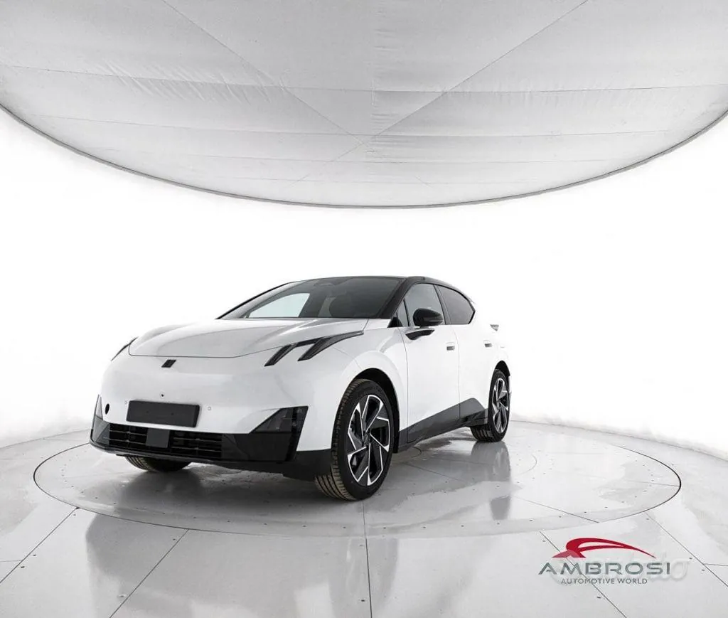 Lynk & Co 02