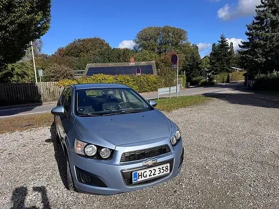 Chevrolet Aveo 2012 photo 2