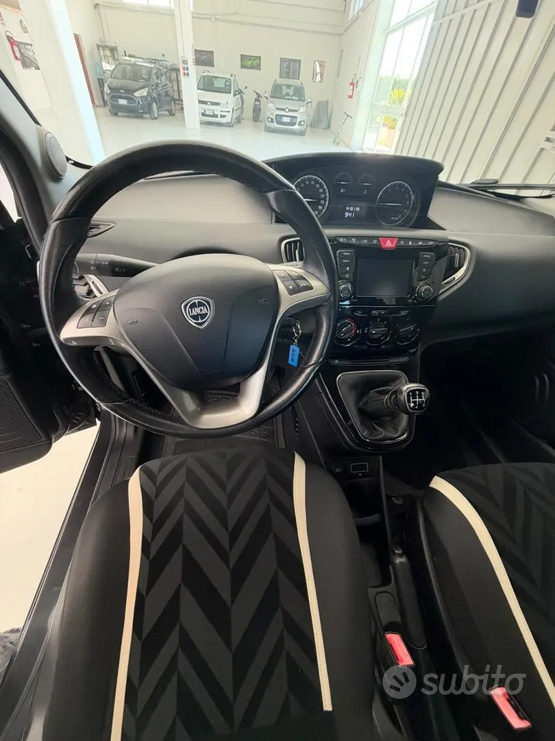 Lancia Ypsilon 2017 photo 4