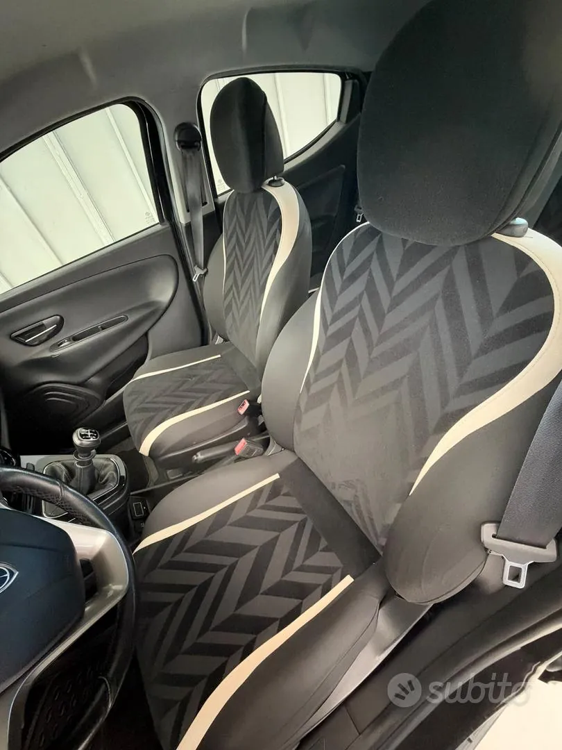 Lancia Ypsilon 2017 photo 3