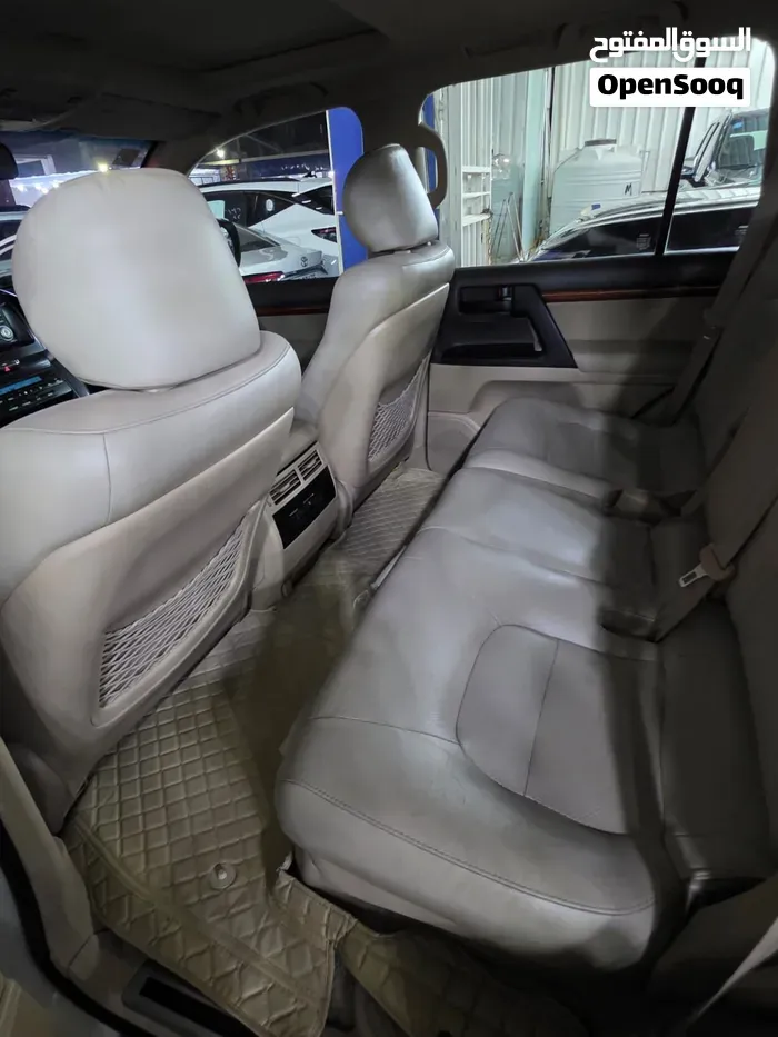 Toyota Land Cruiser 2013 photo 3
