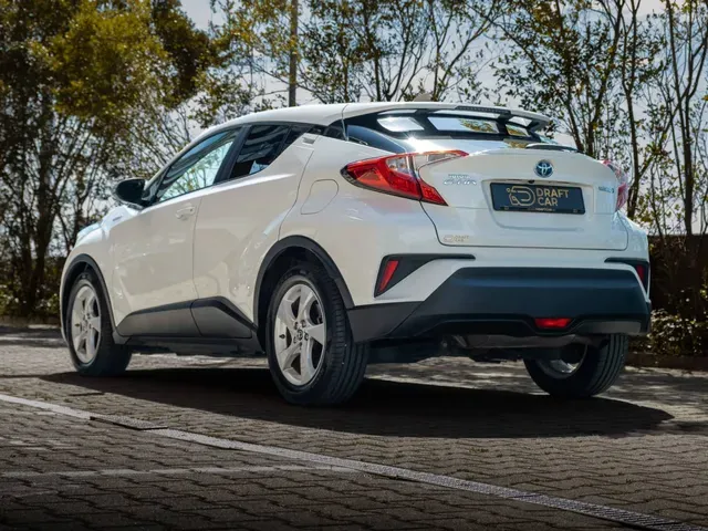 Toyota C-Hr 2019 photo 3