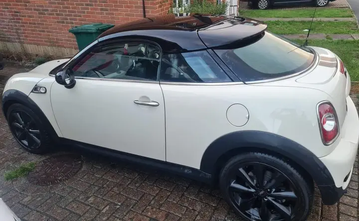 Mini Cooper S 2015 photo 3