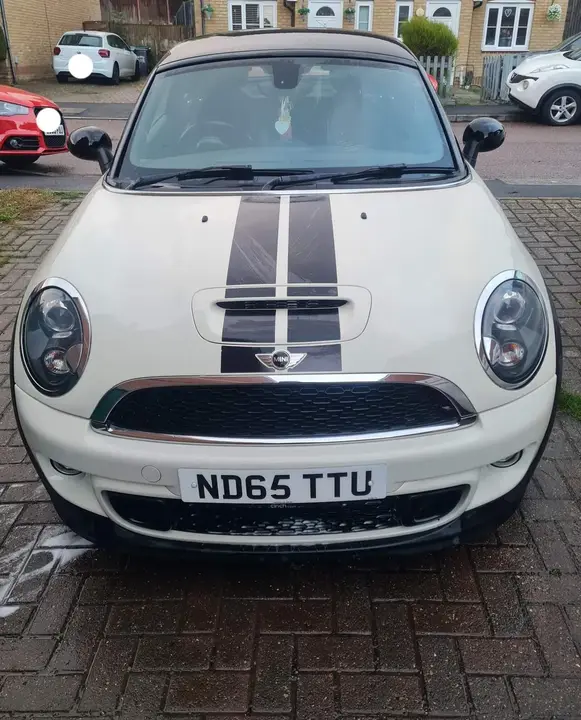 Mini Cooper S 2015 photo 2