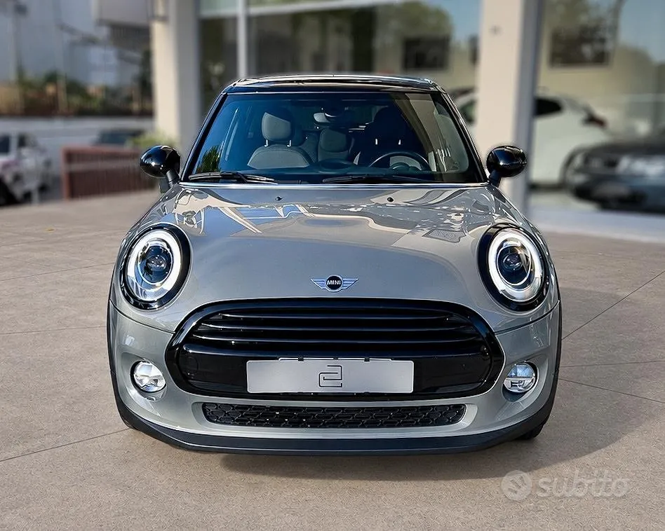Mini Mini Cooper D 2018 photo 2
