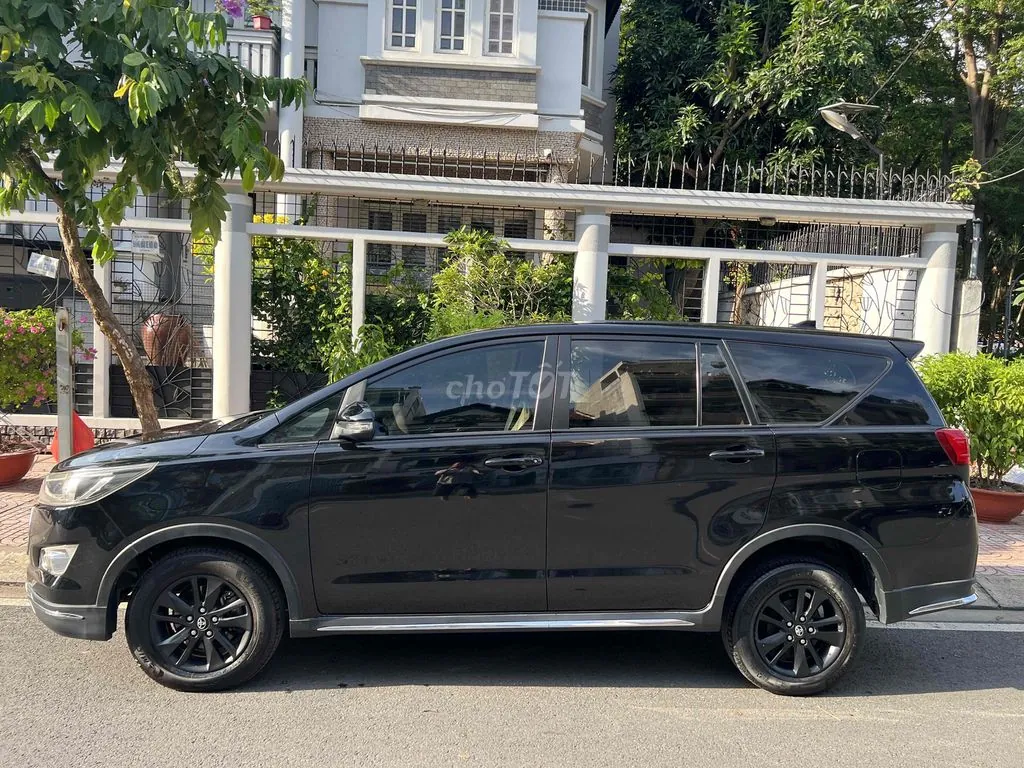 Toyota Innova 2017 photo 2