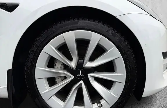 Tesla Model 3 2021 photo 4