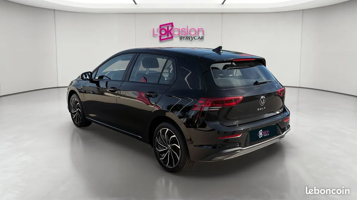 Volkswagen Golf 2024 photo 3