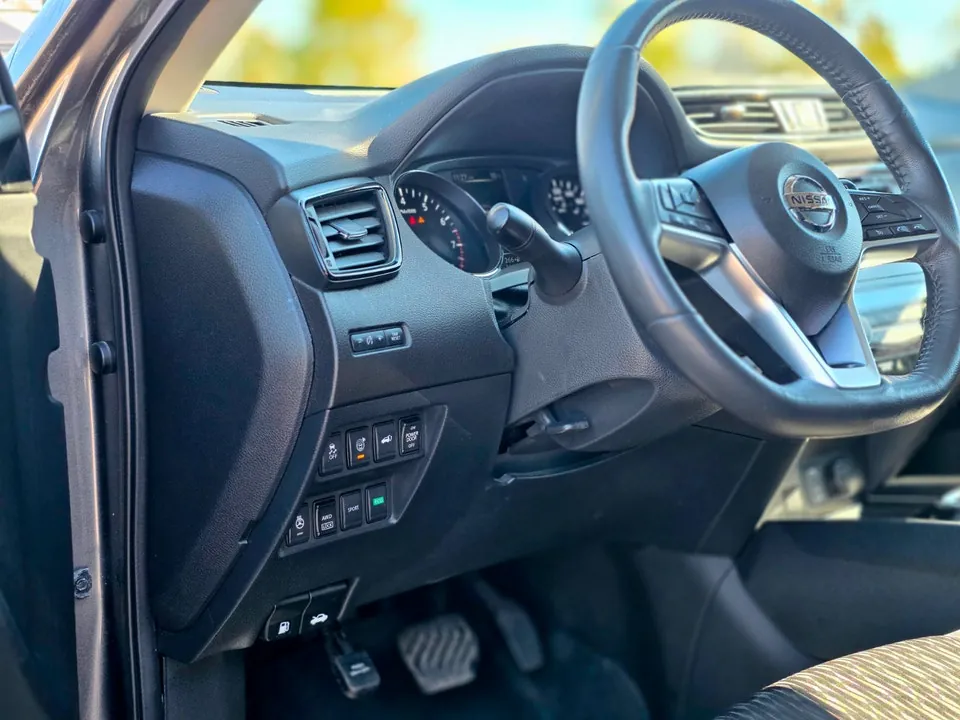 Nissan Rogue 2017 photo 2