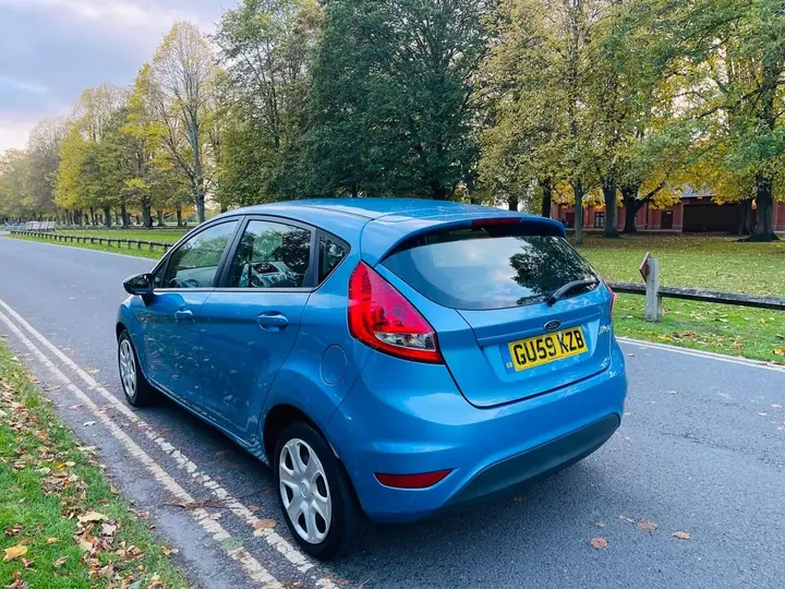 Ford Fiesta 2009 photo 3