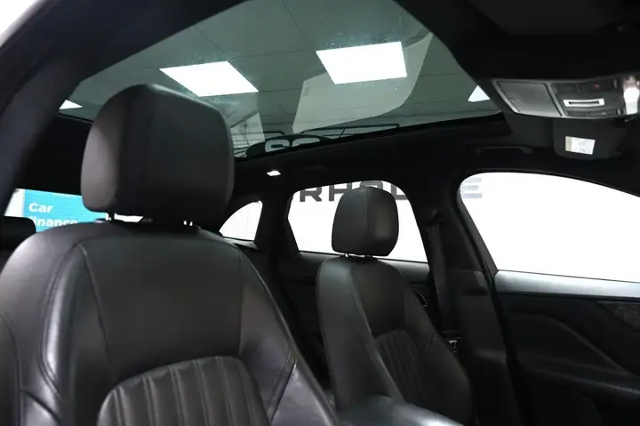 Jaguar F-Pace 2016 photo 3