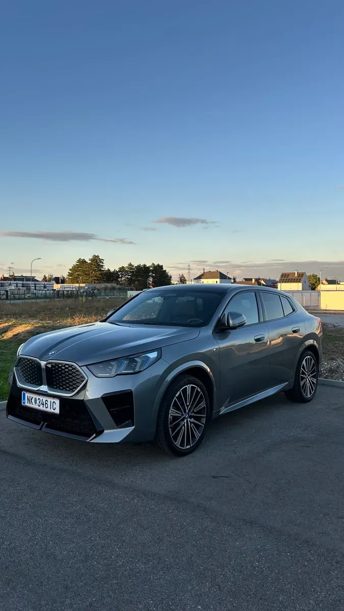BMW Ix2 2025 photo 2