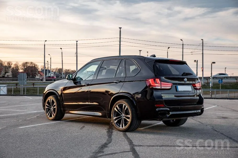 BMW X5 2017 photo 2