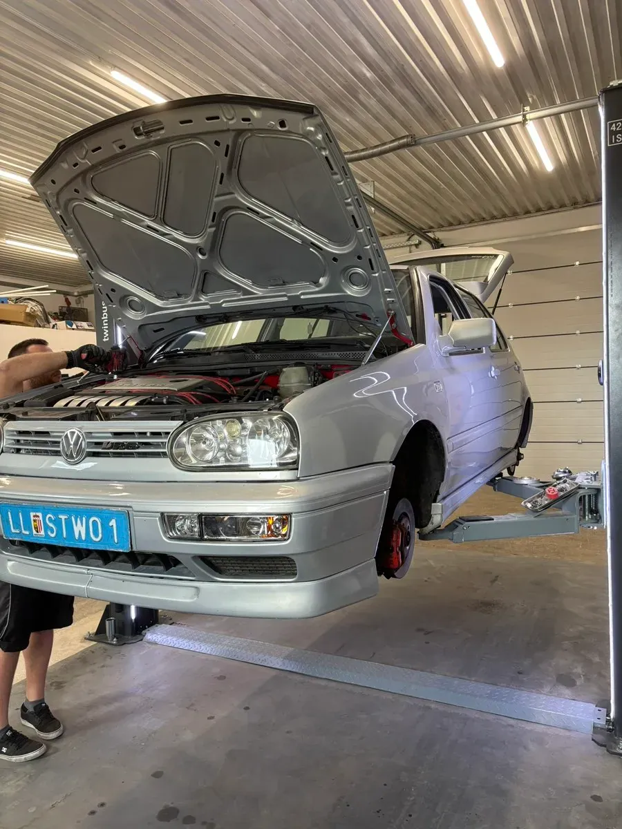 Volkswagen Golf 1993 photo 2