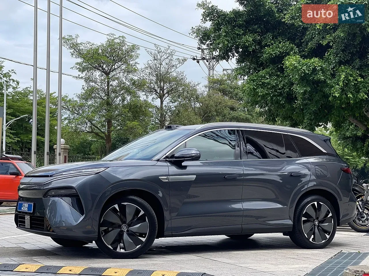 BYD Tang L 2025 photo 2