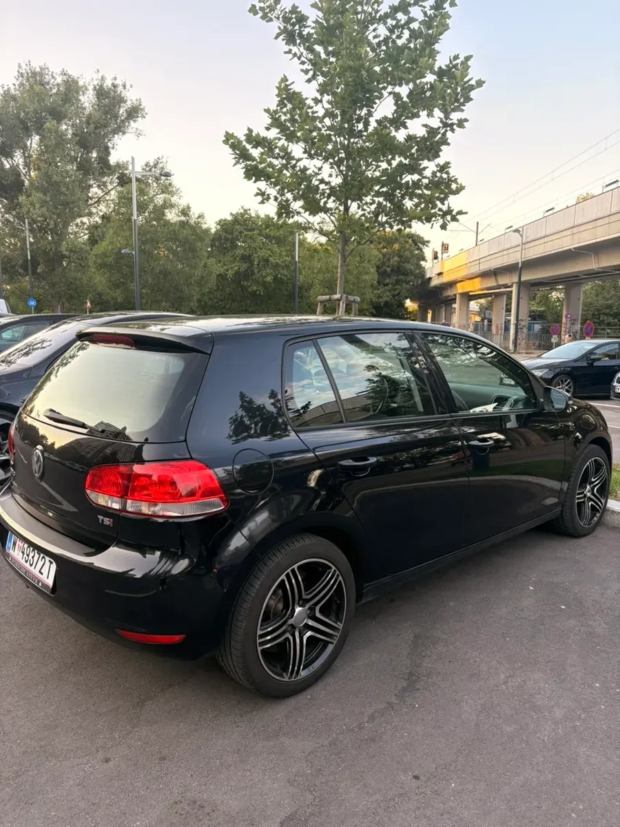 Volkswagen Golf 2009 photo 2