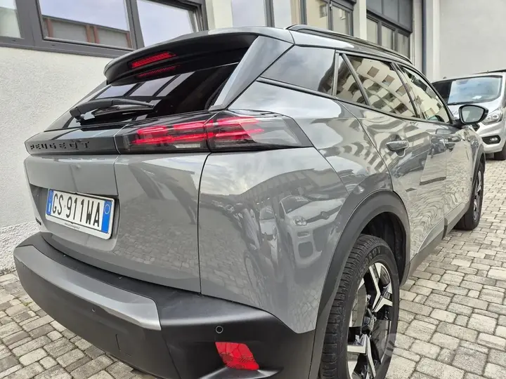 Peugeot 2008 2024 photo 3
