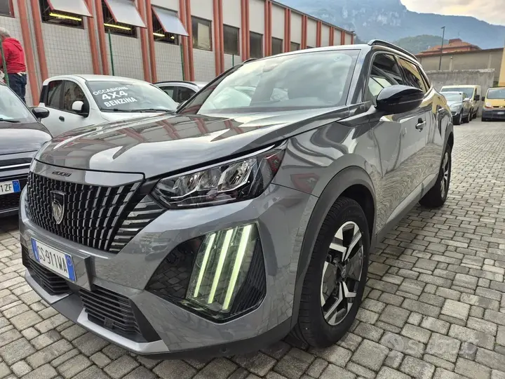 Peugeot 2008 2024 photo 2