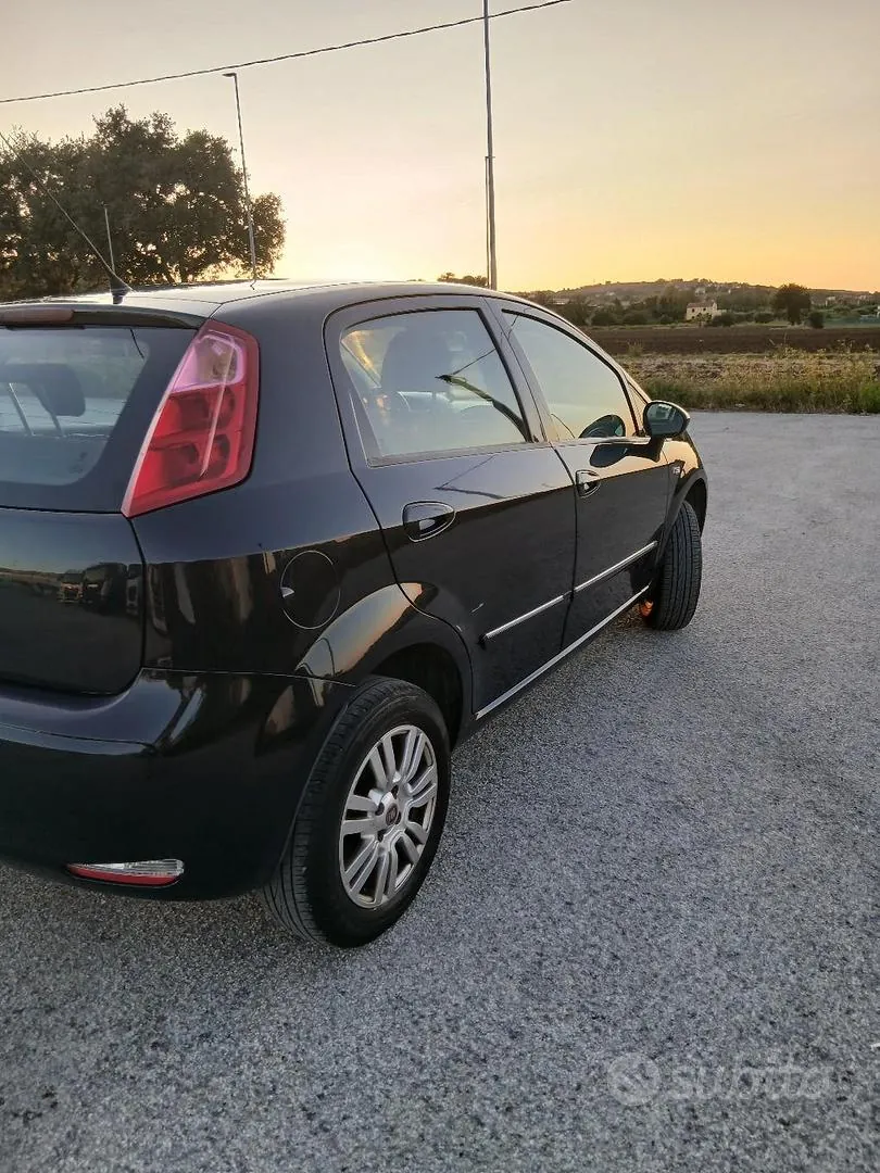Fiat Grande Punto 2016 photo 5