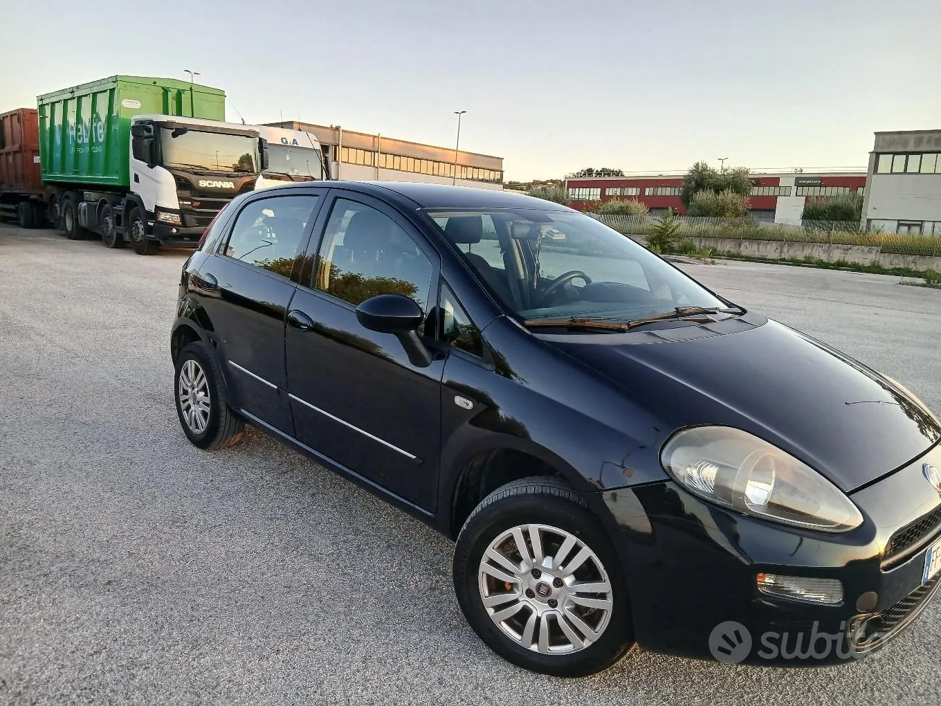 Fiat Grande Punto 2016 photo 4