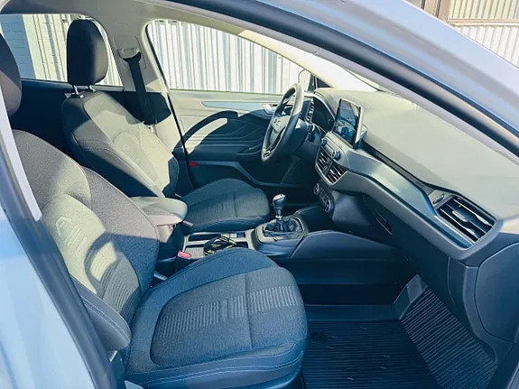 Ford Focus 2022 photo 5