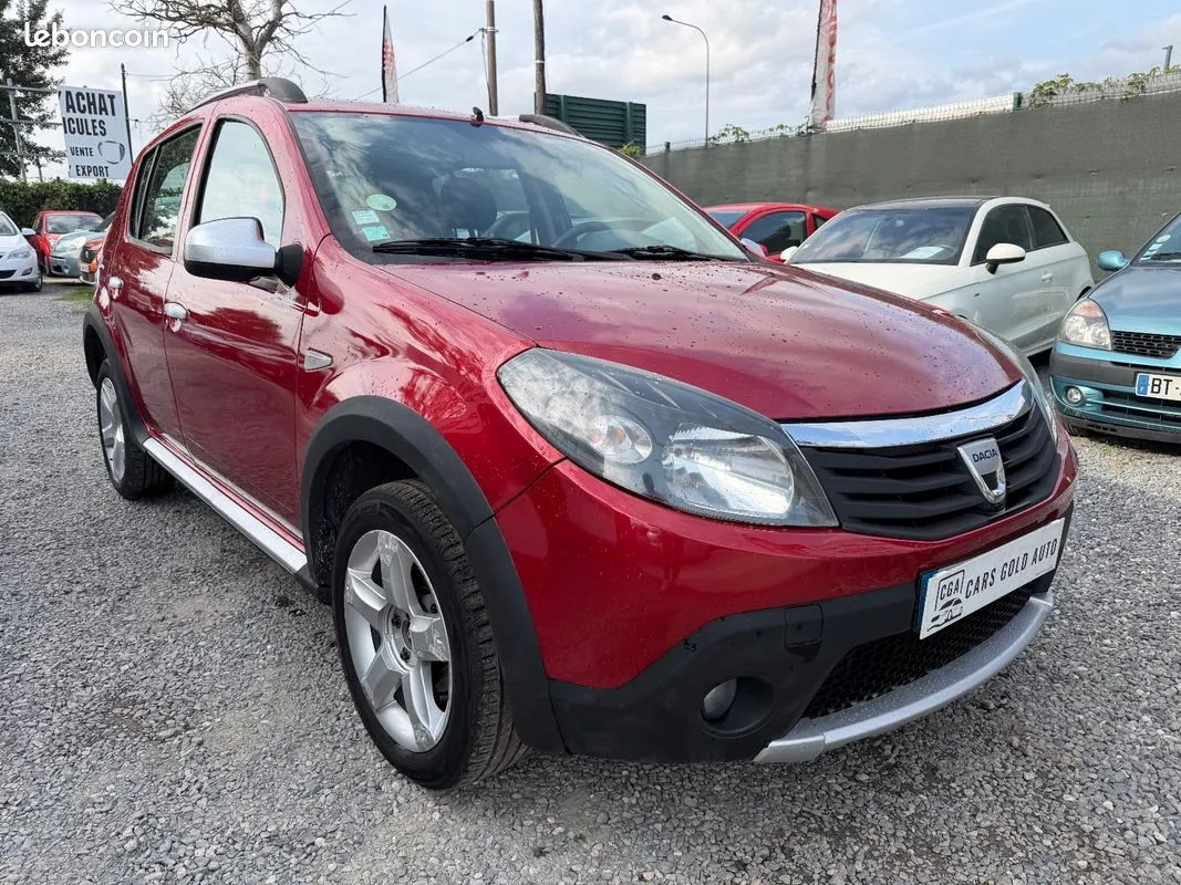 Dacia Sandero 2012 photo 2