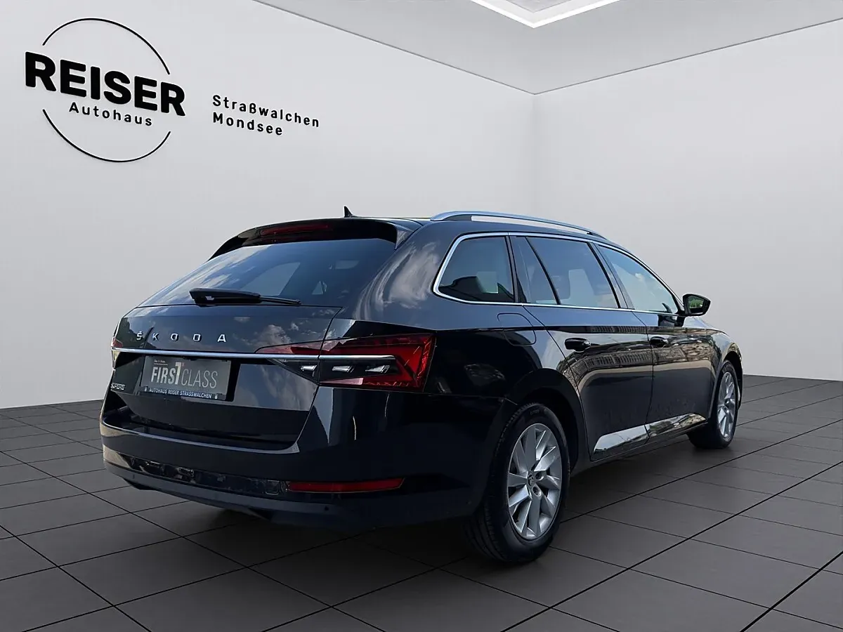 Skoda Superb 2022 photo 3