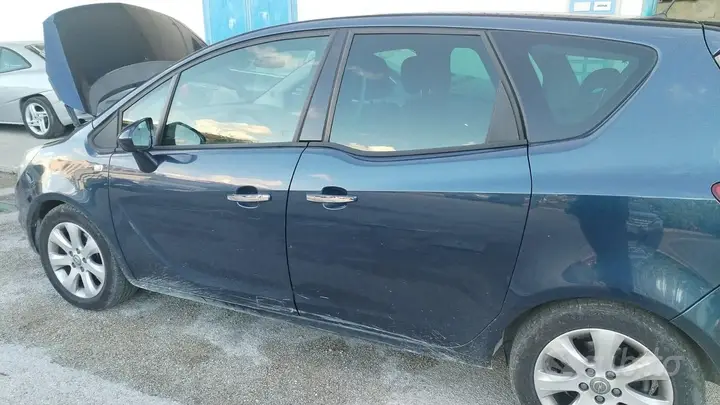 Opel Meriva 2011 photo 2
