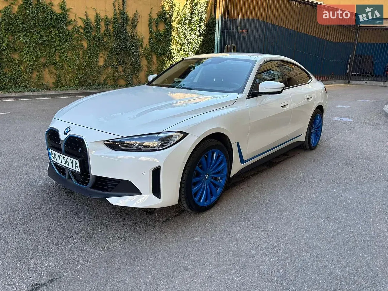 BMW I4