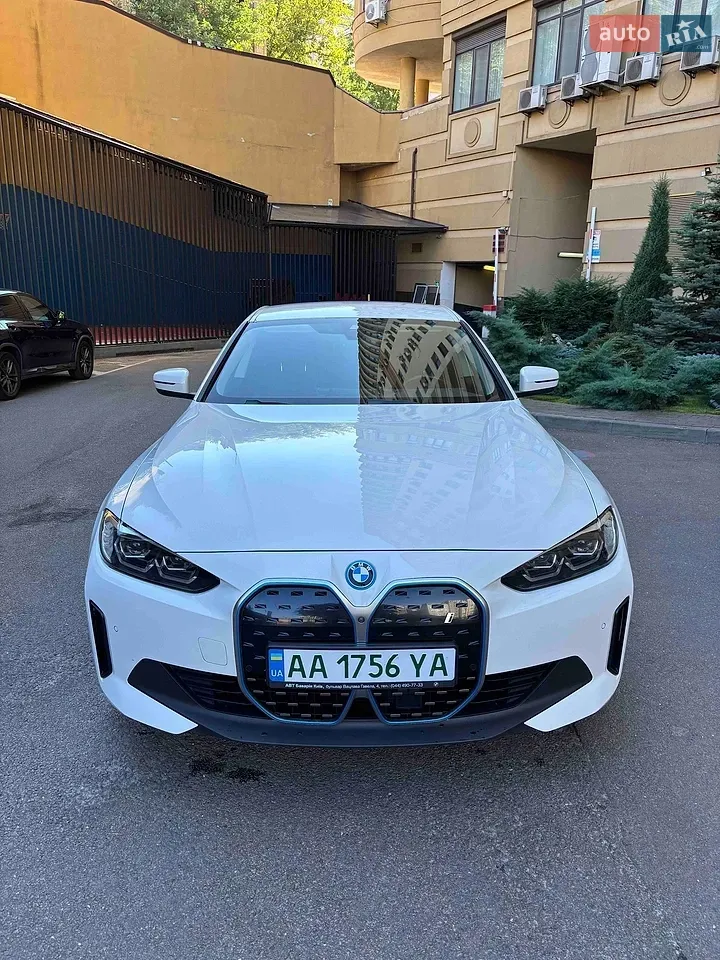 BMW I4 2022 photo 2