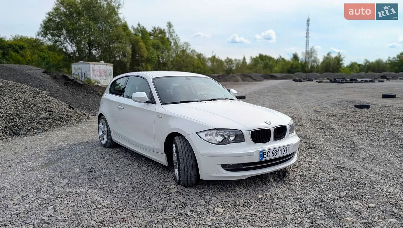 BMW 1 Series 2009 photo 3
