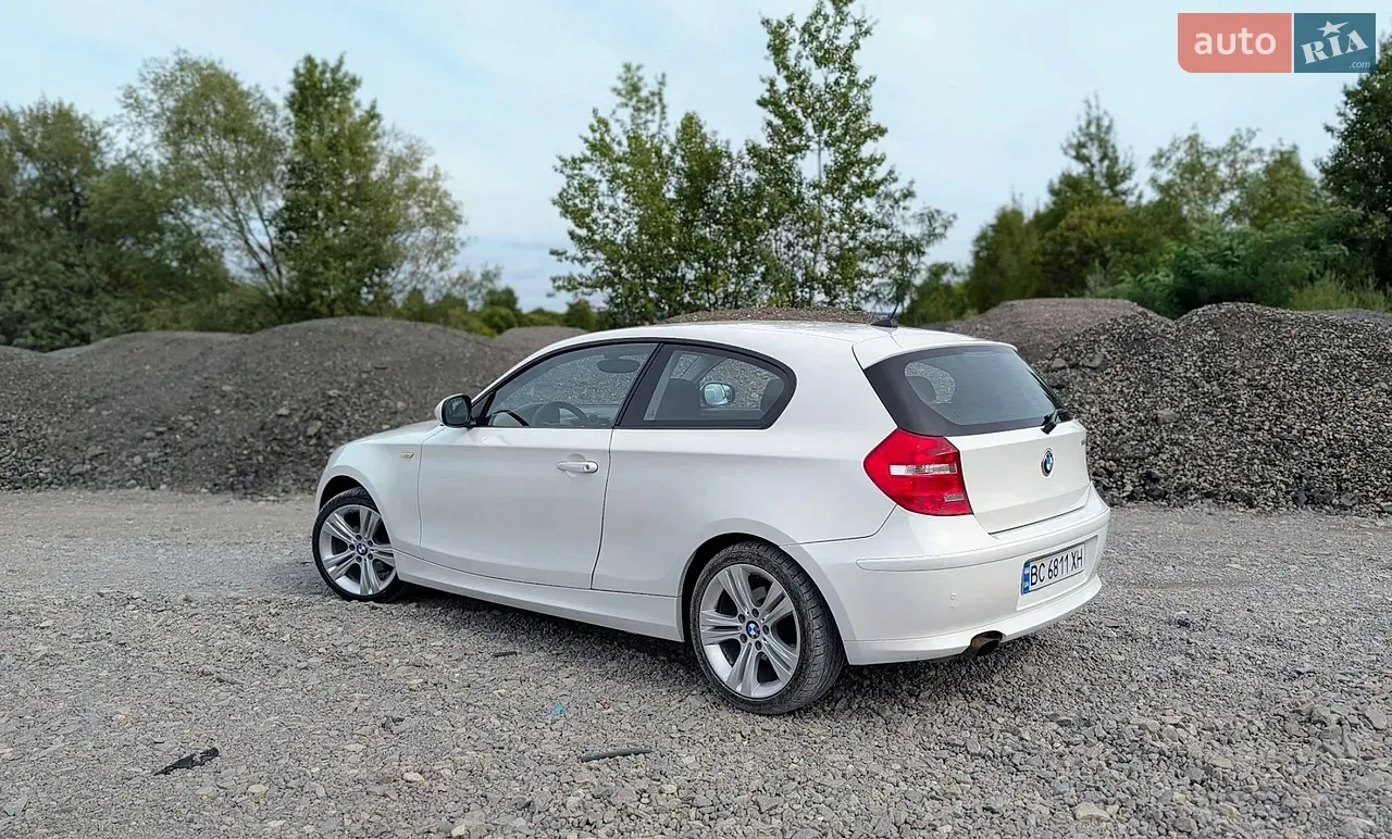 BMW 1 Series 2009 photo 4